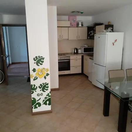 Appartamento Oasis & With 1 Bedroom On The 3rd Floor Oles