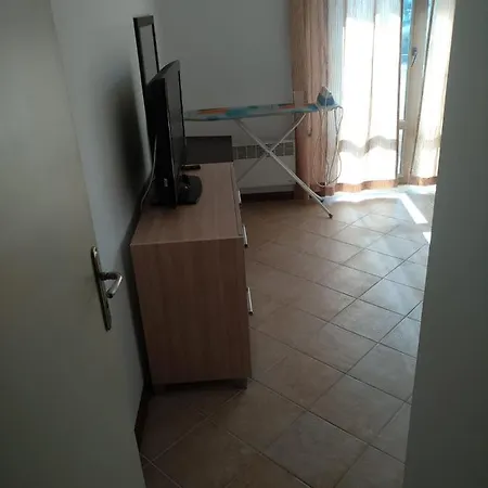 Oasis & With 1 Bedroom On The 3rd Floor Oles Lozenets